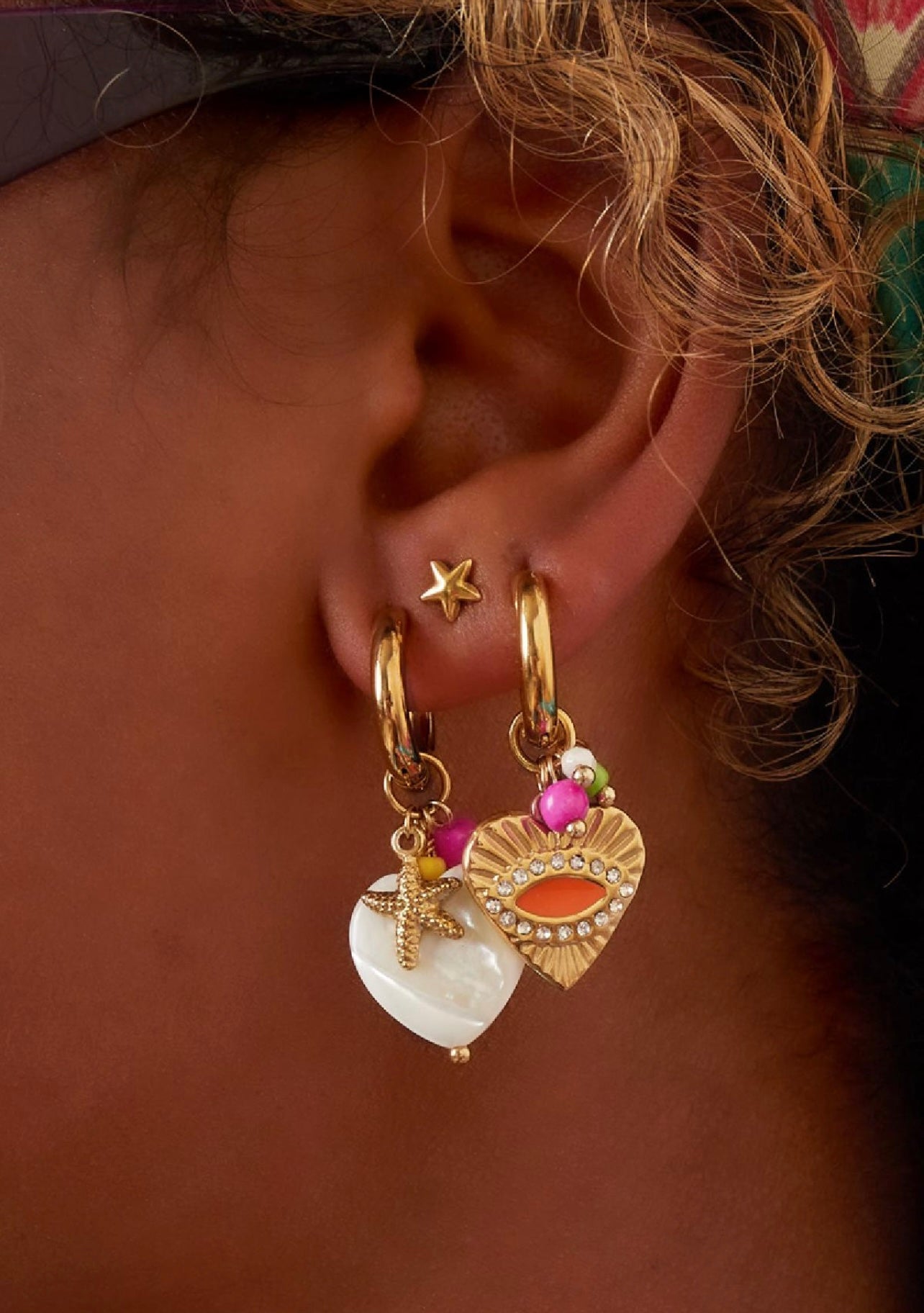 Orecchini cuore fluo