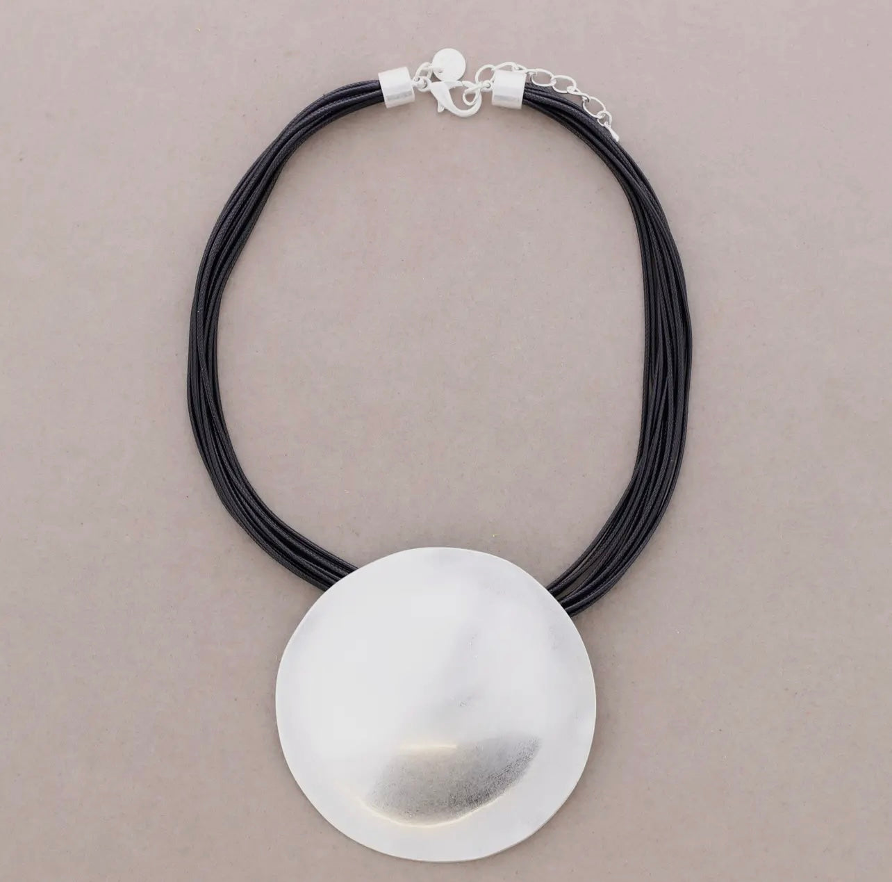 Collana pendente medaglione